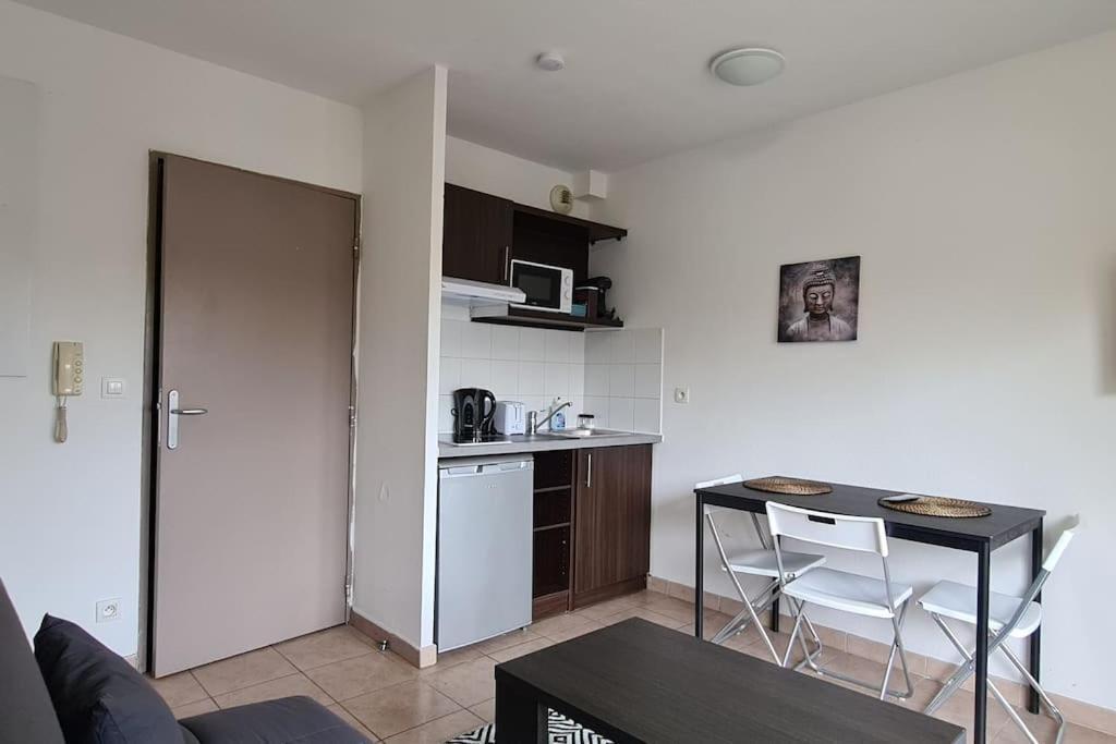 B210 Appartement Disneyland Paris Parking Et Wifi Montévrain Exteriér fotografie