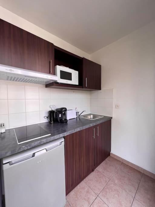 B210 Appartement Disneyland Paris Parking Et Wifi Montévrain Exteriér fotografie