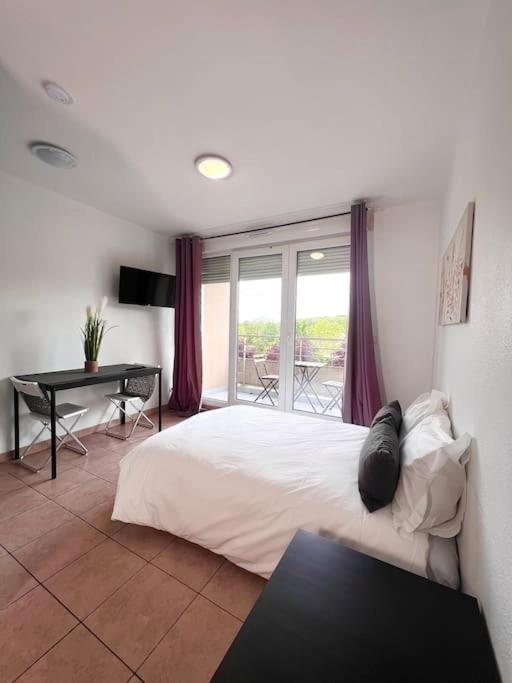 B210 Appartement Disneyland Paris Parking Et Wifi Montévrain Exteriér fotografie