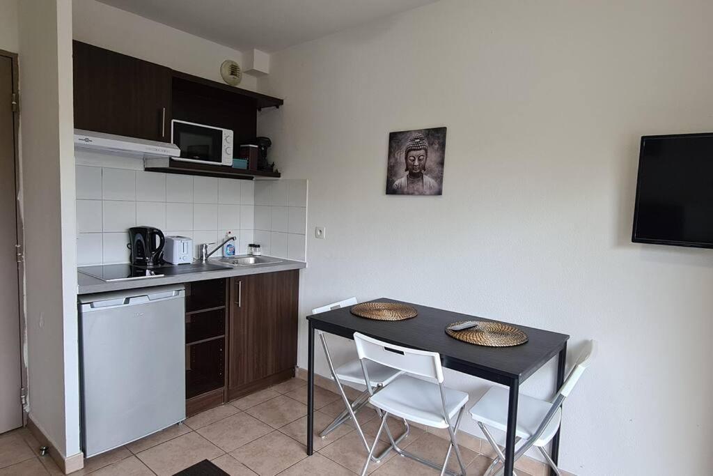 B210 Appartement Disneyland Paris Parking Et Wifi Montévrain Exteriér fotografie